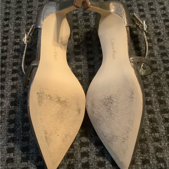 Calvin Klein Baisha women’s gold cross ankle strap pointed toe pumps heels 7.5 - Picture 7 of 11